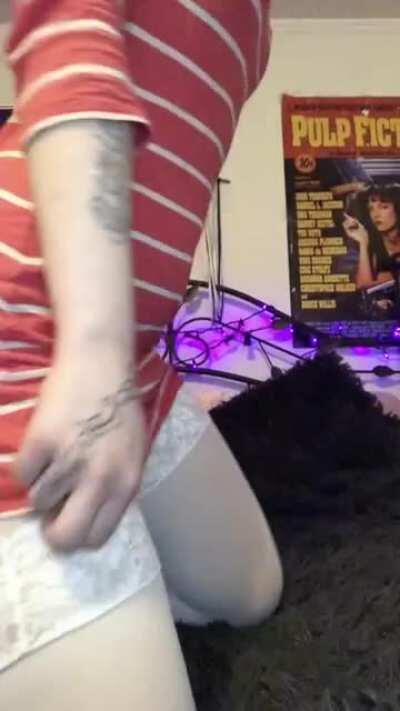 I saw you, trying to peak up my skirt 😈