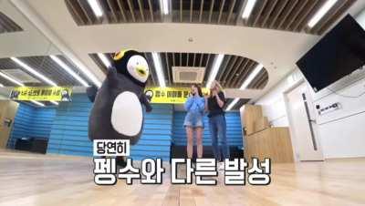 200413 - Jihyo and Nayeon singing like angels