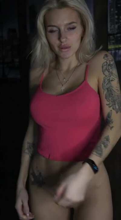 dance in the dark ! slowly ))