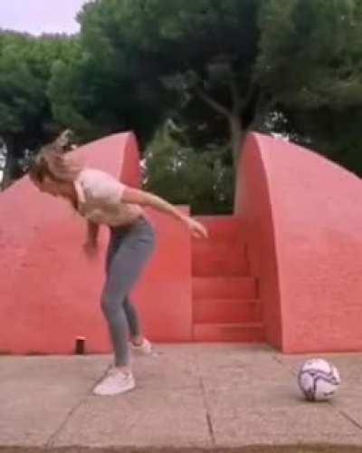 Футболистка