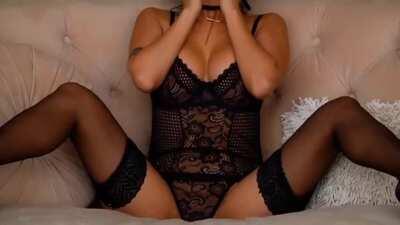 Ashley Vee (@msashleyvee)