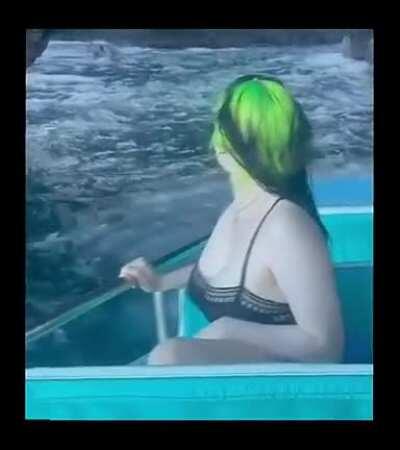 Billie Eilish boat jiggle - stabilized.