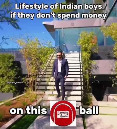 Bhai sab 5-5 rupee do new ball lani hai 