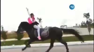 This 9 years old girl from Azerbaijan goes to school on her horse.