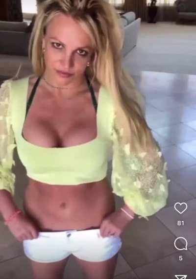 Beautiful boobies 😍