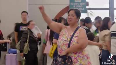 OK, everybody are we ready for another show before the 90 day sneak peek trailer.. who’s ready for it