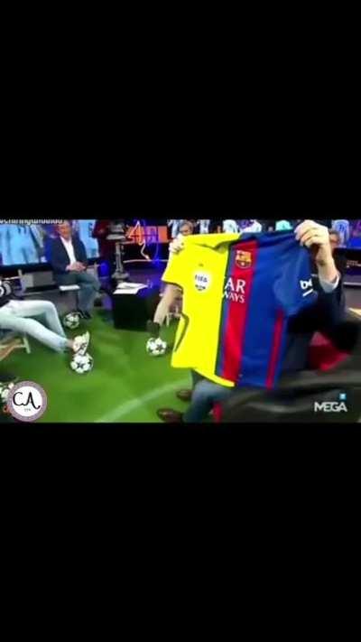 Barcelona unveil 2023/24 jersey!