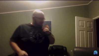 The slim pimp attempting to pull off a basic dance move. FAILS miserably!