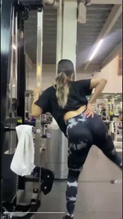 Melissa ríos comiéndose la tanga 🤤🤤🤤