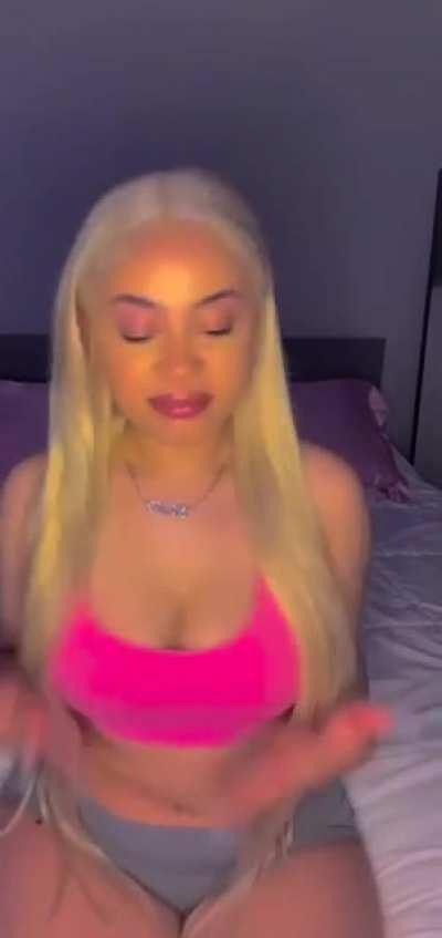 Look at those jugs bro 😎