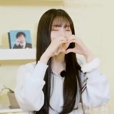 250909 - Dahyun with bangs being very thankful