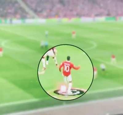 Wow! This silky Rashford skill is what led to his goal.