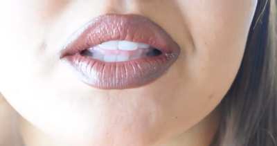 Stroke for her lips