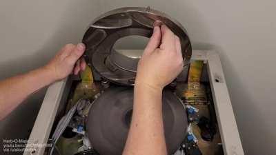 How a coin counter counts 10,000 coins per minute with only one moving part