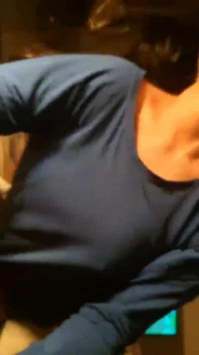 🔥🥰 Extremely Cute GF is so passionate that she likes to put Chocolate over her boyfriend's Dick before giving him Blowjob 🥰🔥