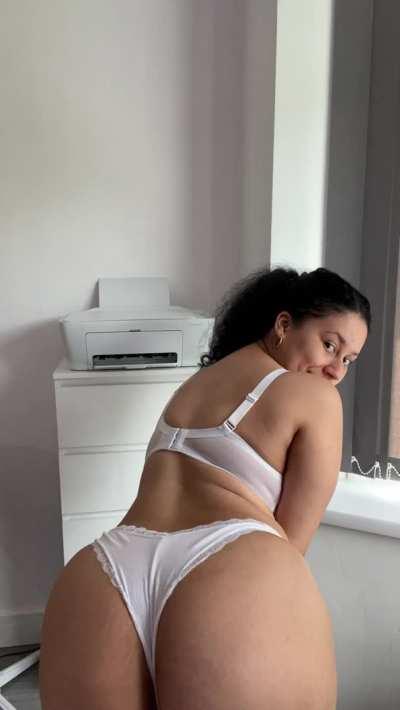 You can only kiss ONE part of my body. Which would you choose?