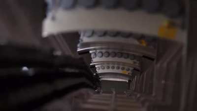 140m Vesta Wind Turbine Bending During an Emergency Stop in High Winds