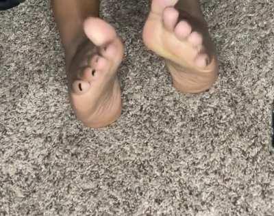 Look what my feet can do - they want licky