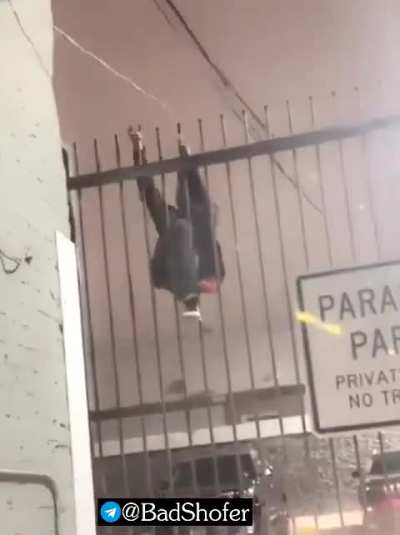 Homem tenta fugir após causar acidente e se arrepende na hora