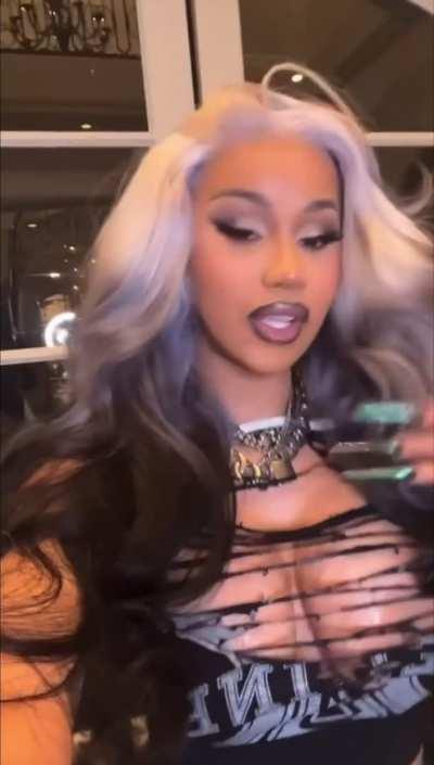 Cardi B Nipslip