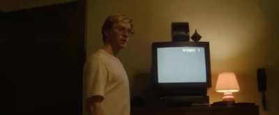 Doar o să ne uităm la un stream… de la stremerul meu preferat… tot! Fără pauze…