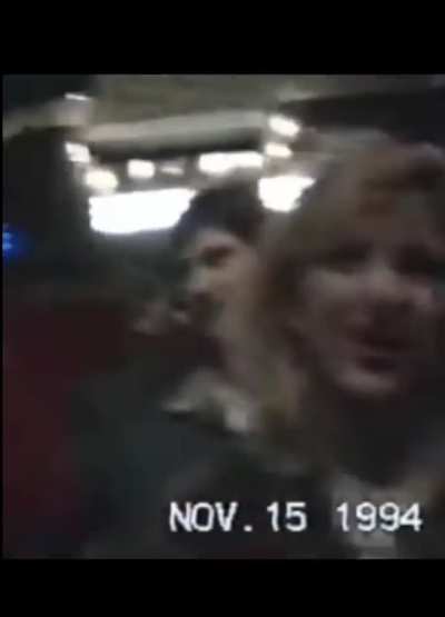 Courtney Love “I’ll kick you in the nuts 🥜”