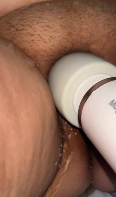 White hot cum + magic wand = yummy squirts
