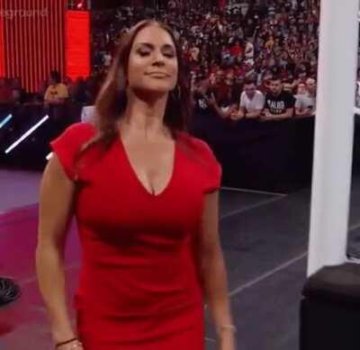 Steph is a pure milf 🤤