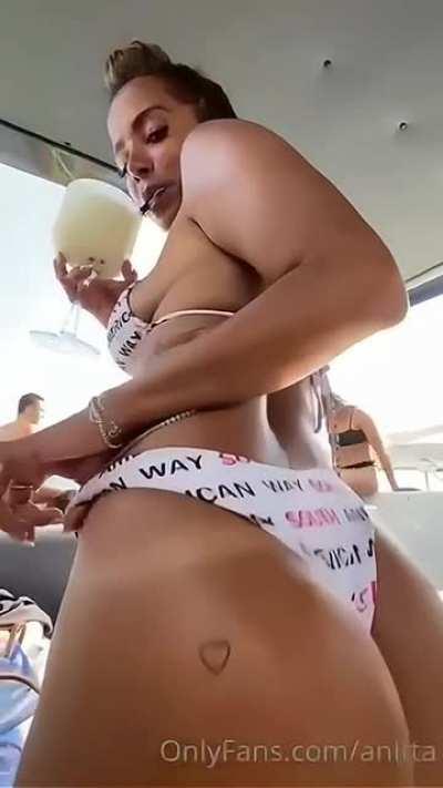 Anitta 🍑