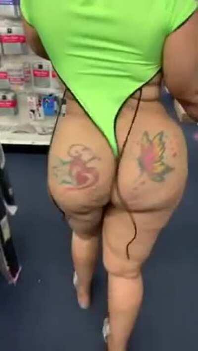 A thot in her natural habitat