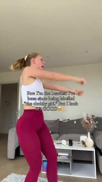 That 🍑 extra plumping in this vid.