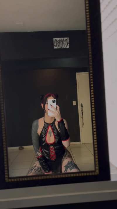 Watch me move this big tattooed ass slow for you