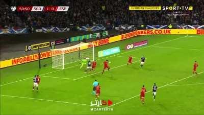 Carvajal getting beaten by Tierney 💀