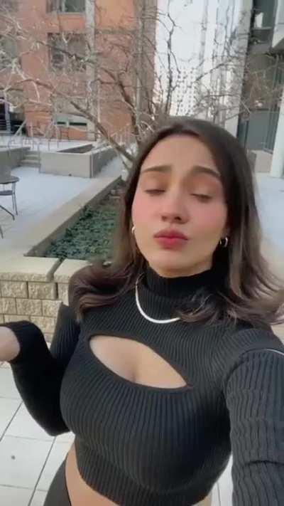 Kya figure hai eskeð¤©ð