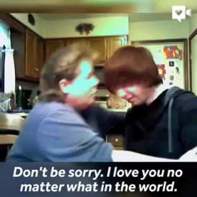 Son tells his mom that he's gay, she reacts in the best way!