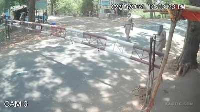 Pillion Rider Clotheslined at a Checkpoint (India)