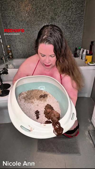 Eating cat shit from the litter box + piss and shitting in the litter box (F)