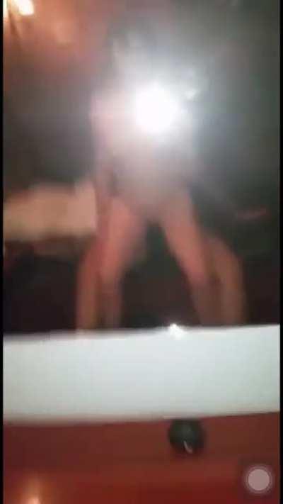 Tratando de aportar a los buenos de la comunidad saludos ! Ahí me le dan cariño al post!