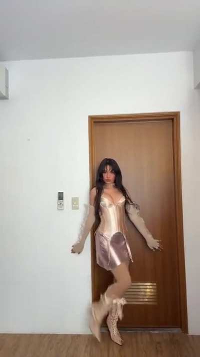 'everybody get (baby) pink now!!' - Tiktok August 2025