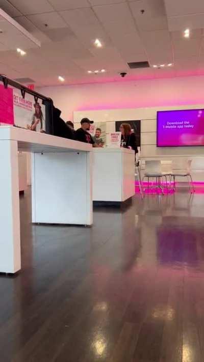 The craziest Karen You Will See today 😂