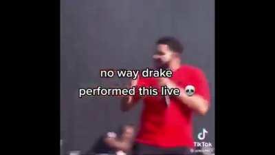 Drake was so real for this