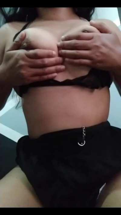 i'd like you cum ony tits