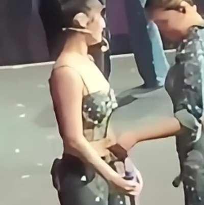 Jeongyeon pokes Momo’s Belly Button