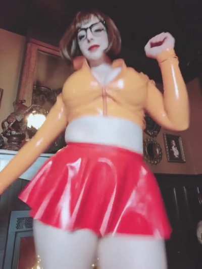 Did you see it? 🧐 Velma will be up this month!