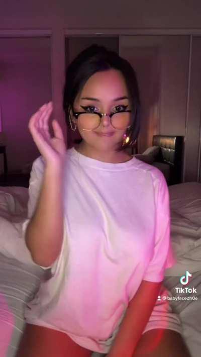 Begging, begging you 🤩