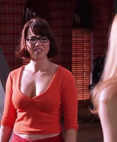 Linda Cardellini as Velma in Scooby Doo (2002)