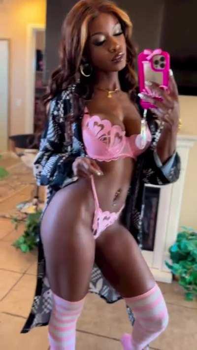 Jezabel Vessir (@realnakedprincessjv)