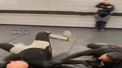 How to defend against g*mer attacks. Sorry I couldn’t censor the g word in the video