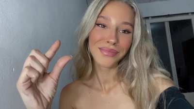 That cock is too small for such a powerful woman....
