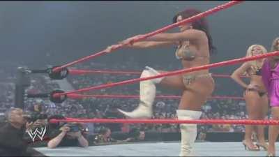 Victoria: RAW Bikini Contest + Lesbian Kiss